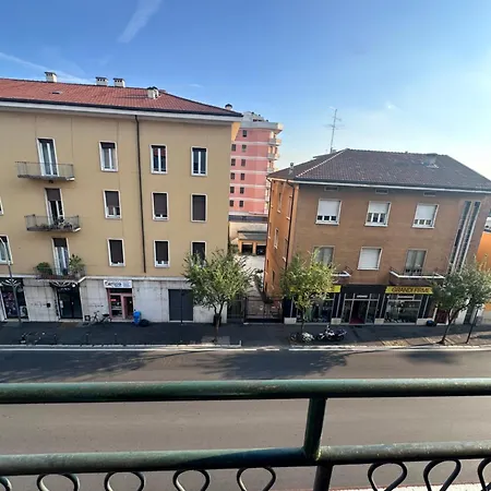 Solferino 17 Stazione 3*