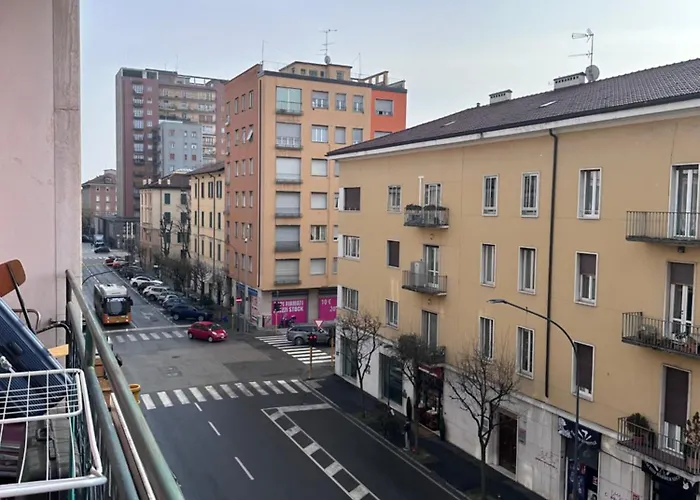 Solferino 17 Stazione Гостевой дом Брешия